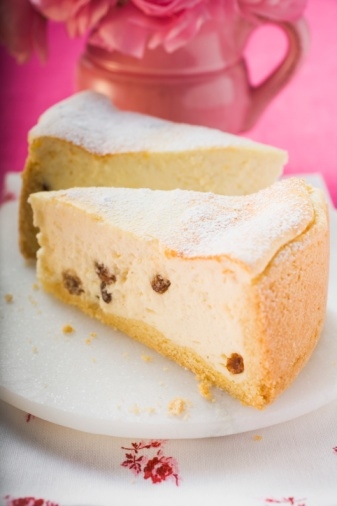 Baked Raisin and Ricotta Cheesecake